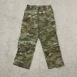 5.11 men’s Large short combat pants